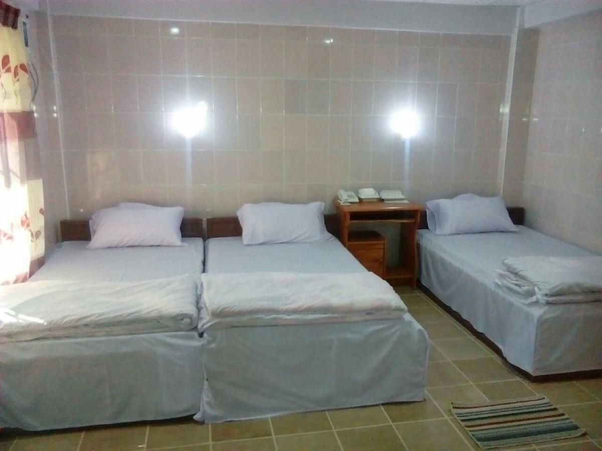 Red Dragon Hotel Hsipaw Exterior foto