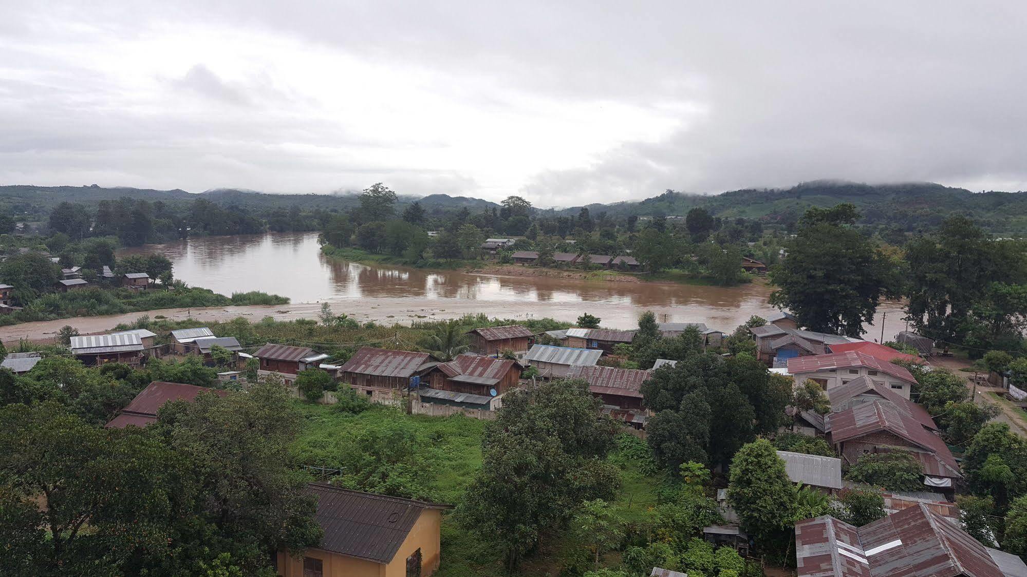 Red Dragon Hotel Hsipaw Exterior foto